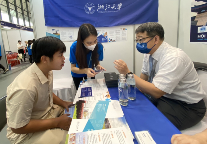 Nhiều đại học hàng đầu Trung Quốc đến Việt Nam tuyển sinh